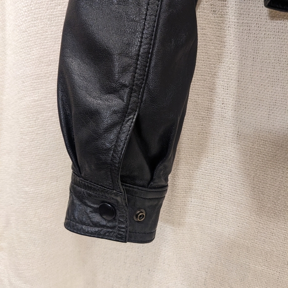 Danier Genuine Leather Vintage Bomber Jacket - Picture 5 of 6